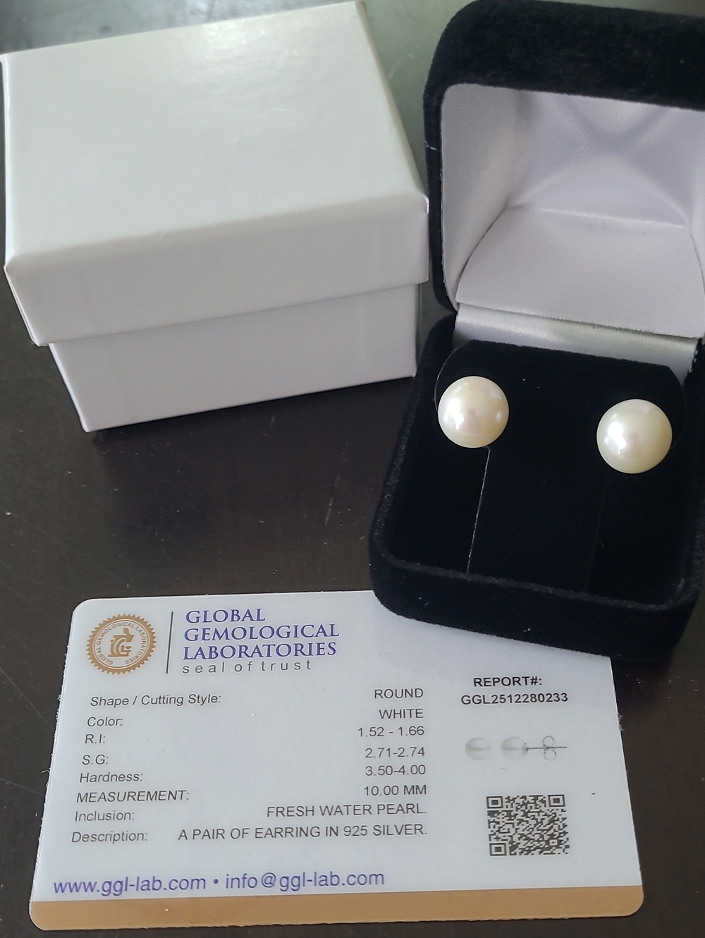10mm Freshwater Pearl Stud Earrings .925 Sterling Silver w/ GGL Certificate